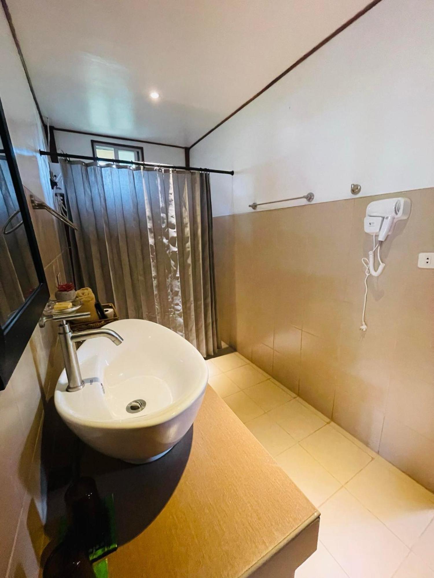 Bella Athena Garden Hotel El Nido Exterior photo